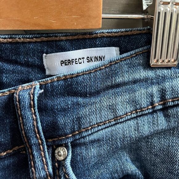 William Rast Perfect Skinny Claw Distressed Jeans sz 30 - Picture 4 of 8
